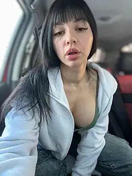 JulliaVegas live sex cam