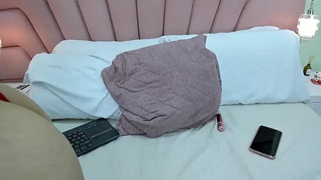 Kim_Luna1's cam snapshot