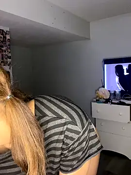 maisie_goldxx's cam snapshot