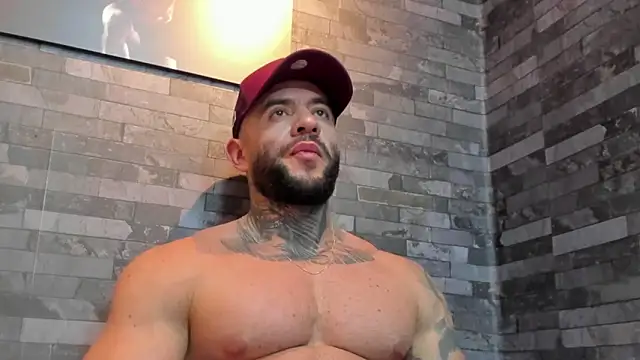BruceDallas live sex cam