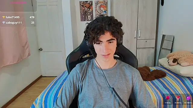 Nude_Boy18 live sex cam