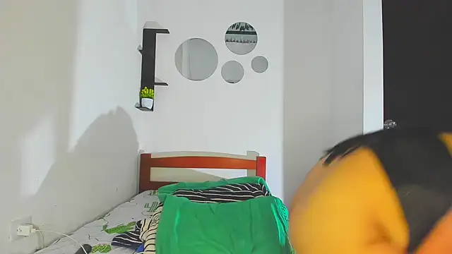 Yessica_rabbit19's cam snapshot