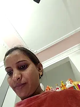 Hotty-Nidhi's cam snapshot