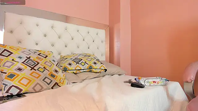 nora_temptress's cam snapshot