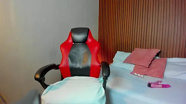 madison_saenzz's cam snapshot