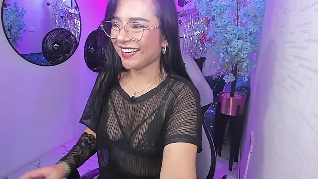 Tiara_rr's cam snapshot