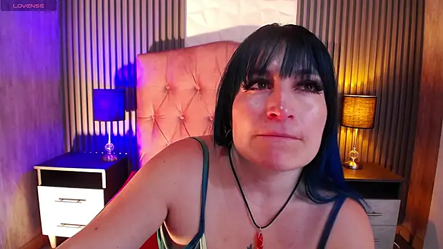 alicia_moom's cam snapshot