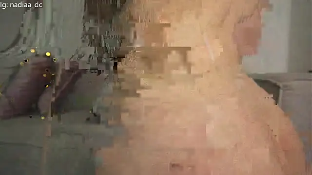 Nadiaa_'s cam snapshot