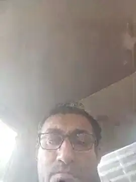 Royalk2030 live sex cam