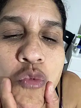 siri_duque's cam snapshot