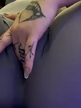 KellyMoors's cam snapshot