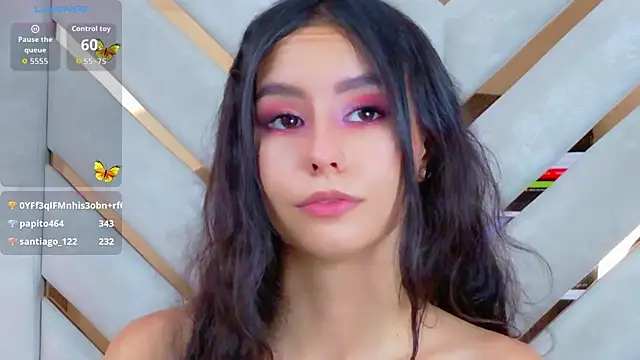 Sarah-Grace's cam snapshot