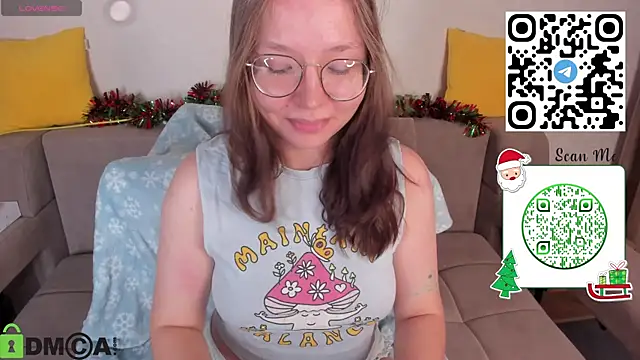 Nuura_Moore's cam snapshot