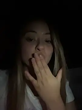 Lilaa2305's cam snapshot