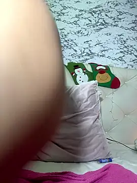 Lili__taylor's cam snapshot