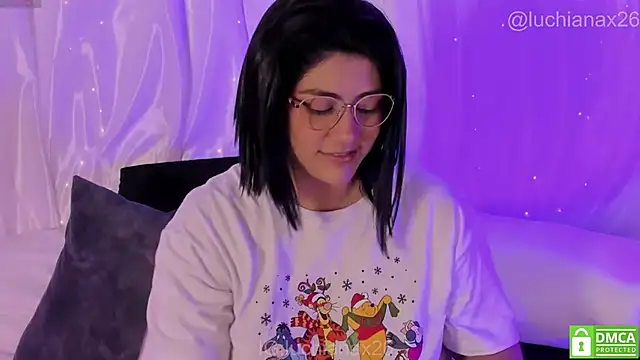 lucy26_'s cam snapshot