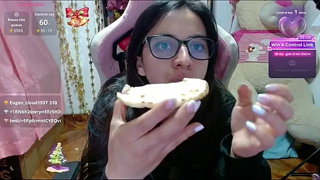 Maggie_Fox3's cam snapshot