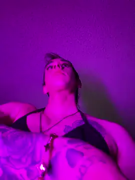 xoFrankie live sex cam