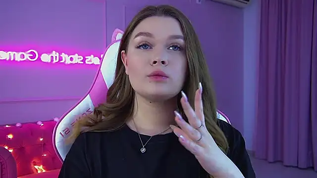 CrystalLyons's cam snapshot