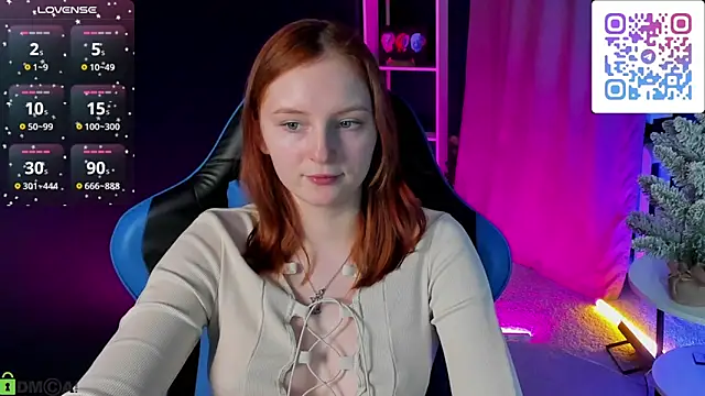 AngelWisee live sex cam