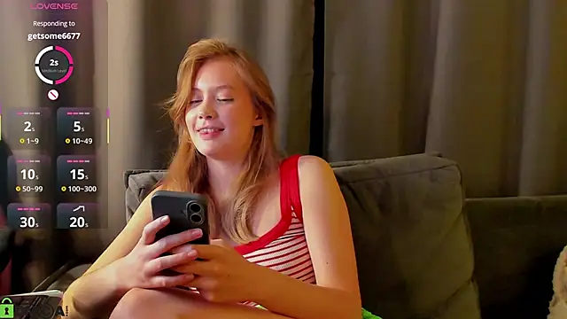 Melanie_Ryer's cam snapshot