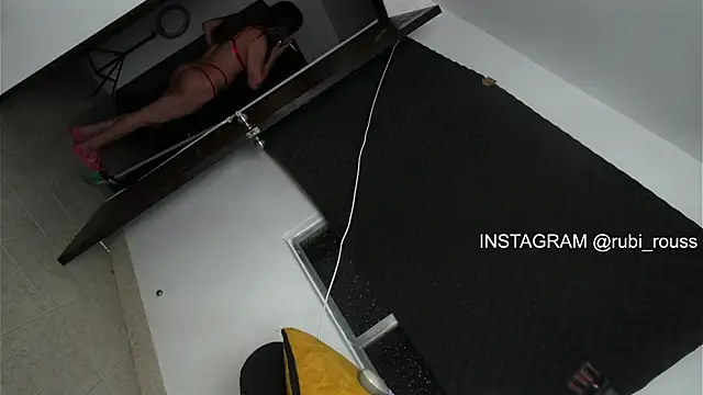 argiee_taylorxs2 live sex cam