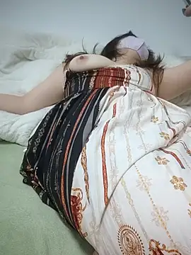 miniiceyya live sex cam