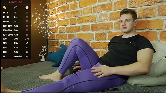 charlie_smiley's cam snapshot