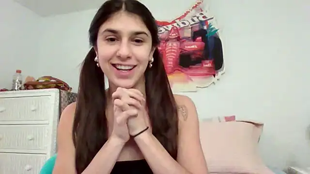 GigiChateauu live sex cam