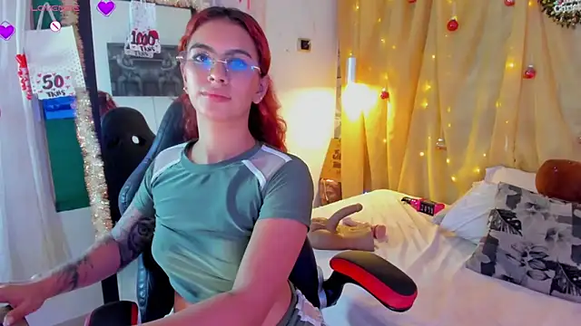 Sophiee_Hill's cam snapshot