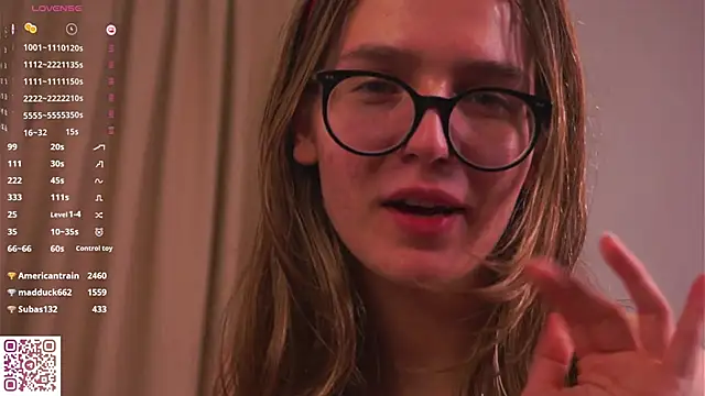 NyraKiss's cam snapshot