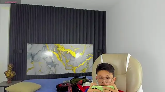 SantiagoRusso18 live sex cam