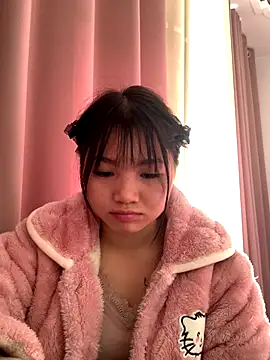 Emlyly-18's cam snapshot