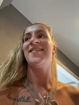 EvvaMur live sex cam