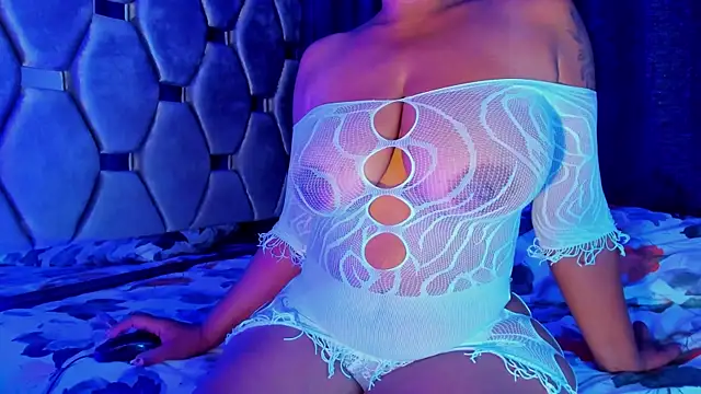 AmberMoss1's cam snapshot