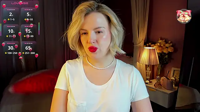 Nikki_Kai's cam snapshot