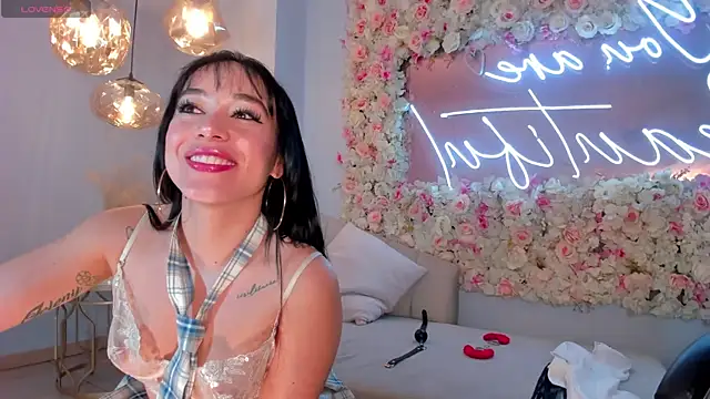 ZaraKafruni's cam snapshot