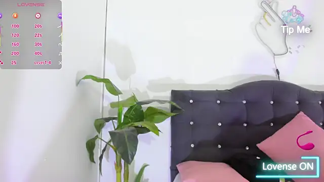 MITZI_TAY1's cam snapshot