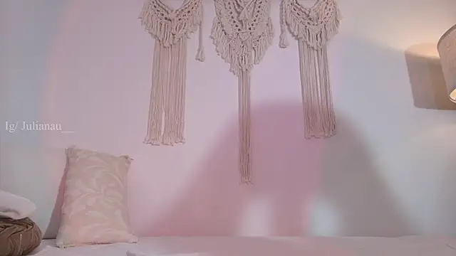 iriswest_'s cam snapshot