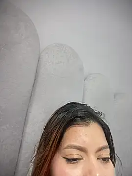 Yaqui_elle's cam snapshot