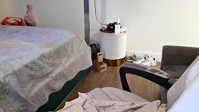 YasmineMinaj's cam snapshot