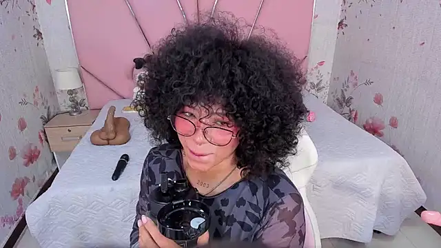 SafiroAgataaa's cam snapshot