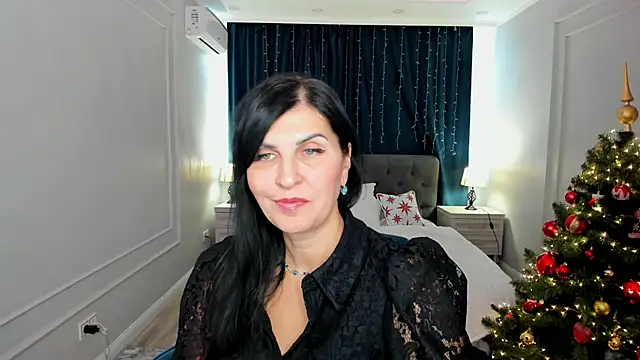 Moon_Veloure1's cam snapshot