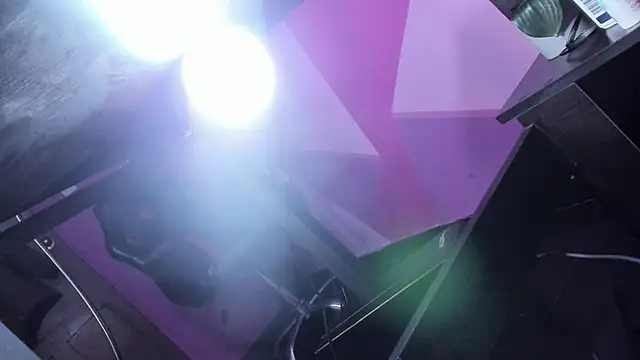 Charlotte_Bms_'s cam snapshot