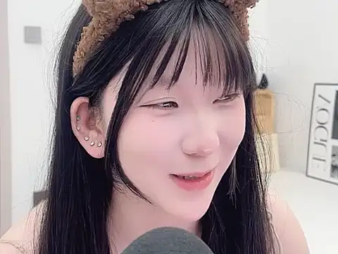 lnua-lnua's cam snapshot