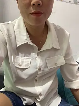 Baby-bigtits's cam snapshot