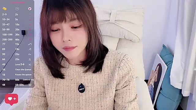 peachy_kiss's cam snapshot