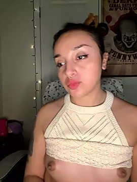 CharmingMaddie's cam snapshot