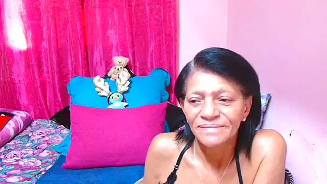 SLUTTYROXY's cam snapshot