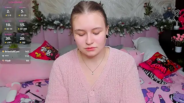 MilanaXHoney live sex cam